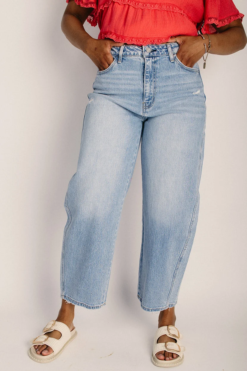 The Augustus Crop Barrel Jean in Light Wash