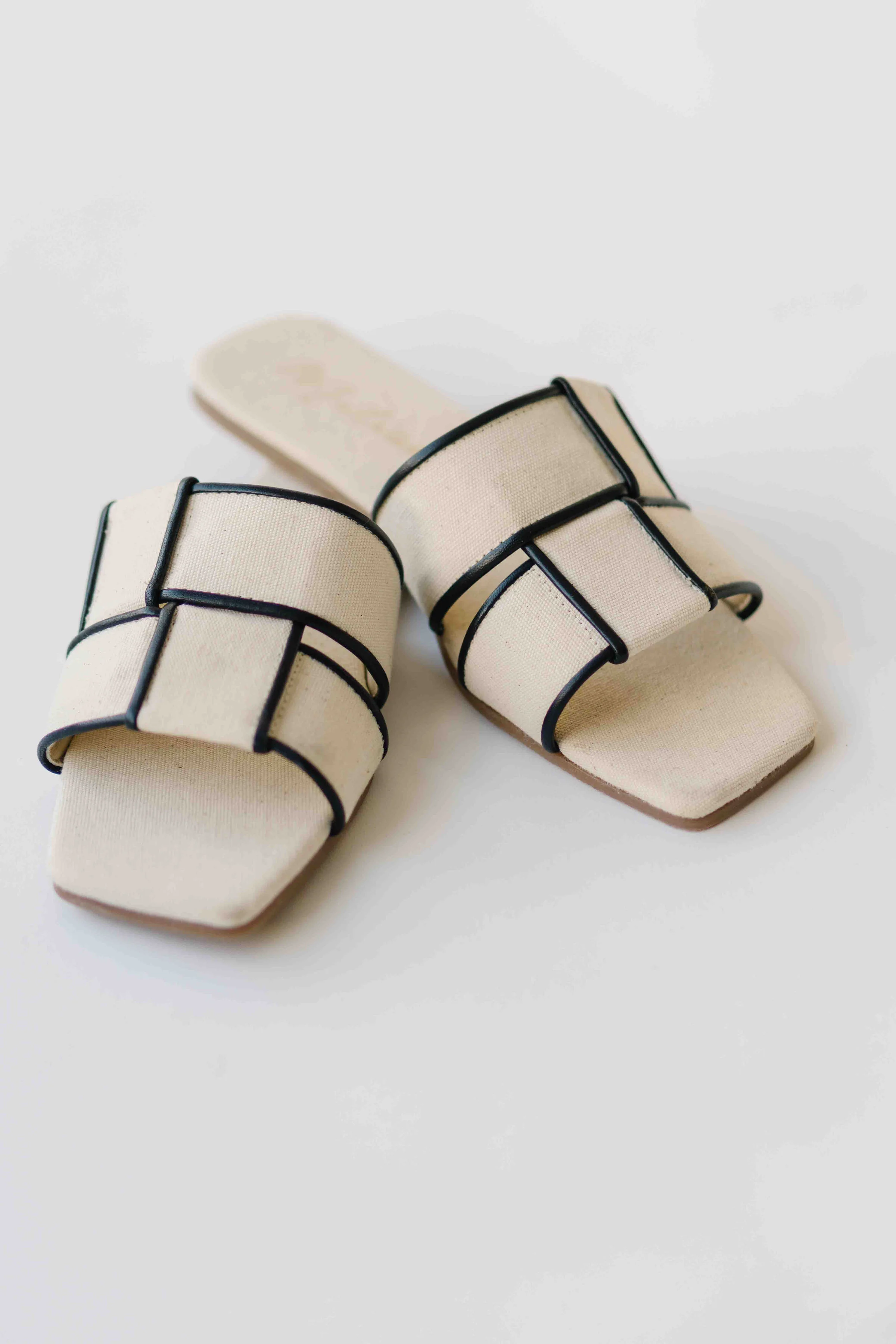 Matisse: Biscayne Slide Sandal in Natural - Image 4