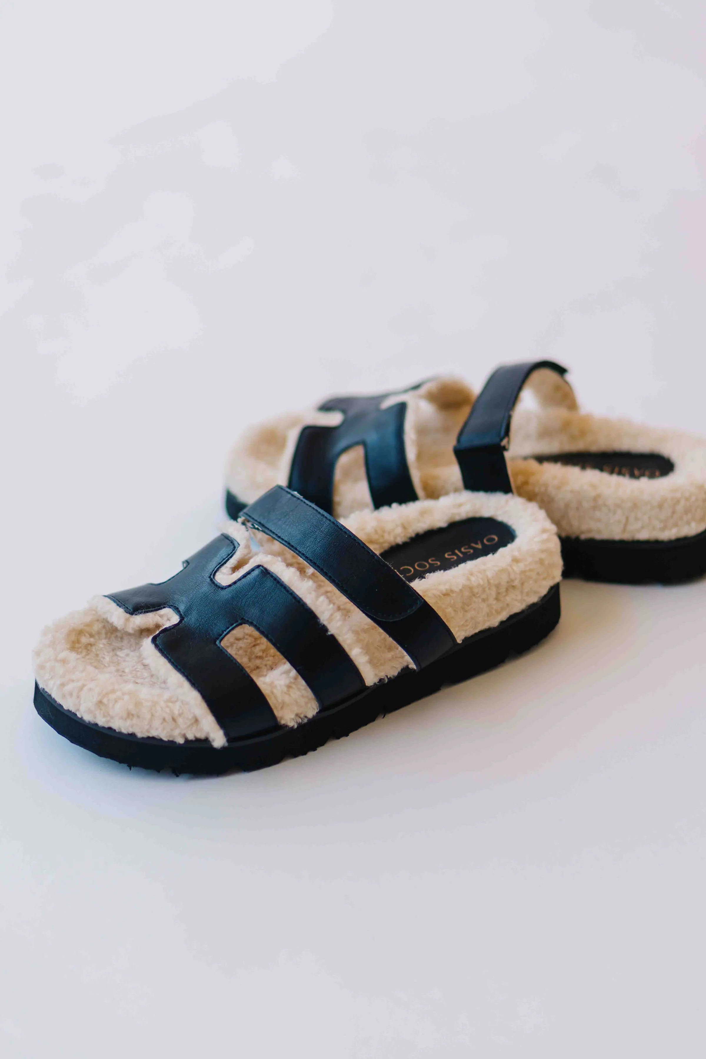 The Alpine Faux Shearling Sandal in Black - Image 2