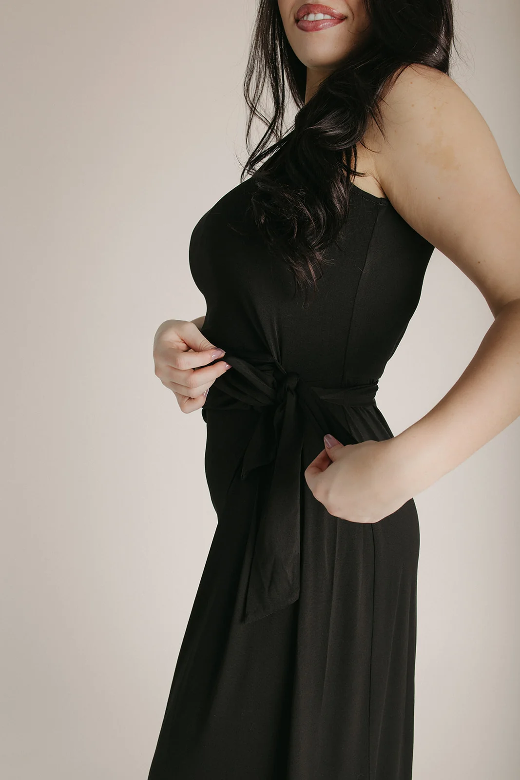 The Amary Draped Detail Midi Dress in Black - Image 4