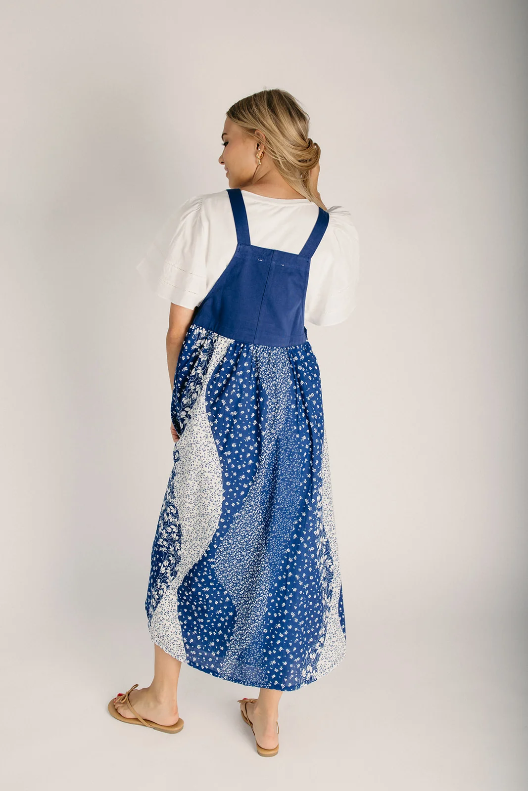 The Bartow Contrast Floral Overall Dress in Navy - Image 3