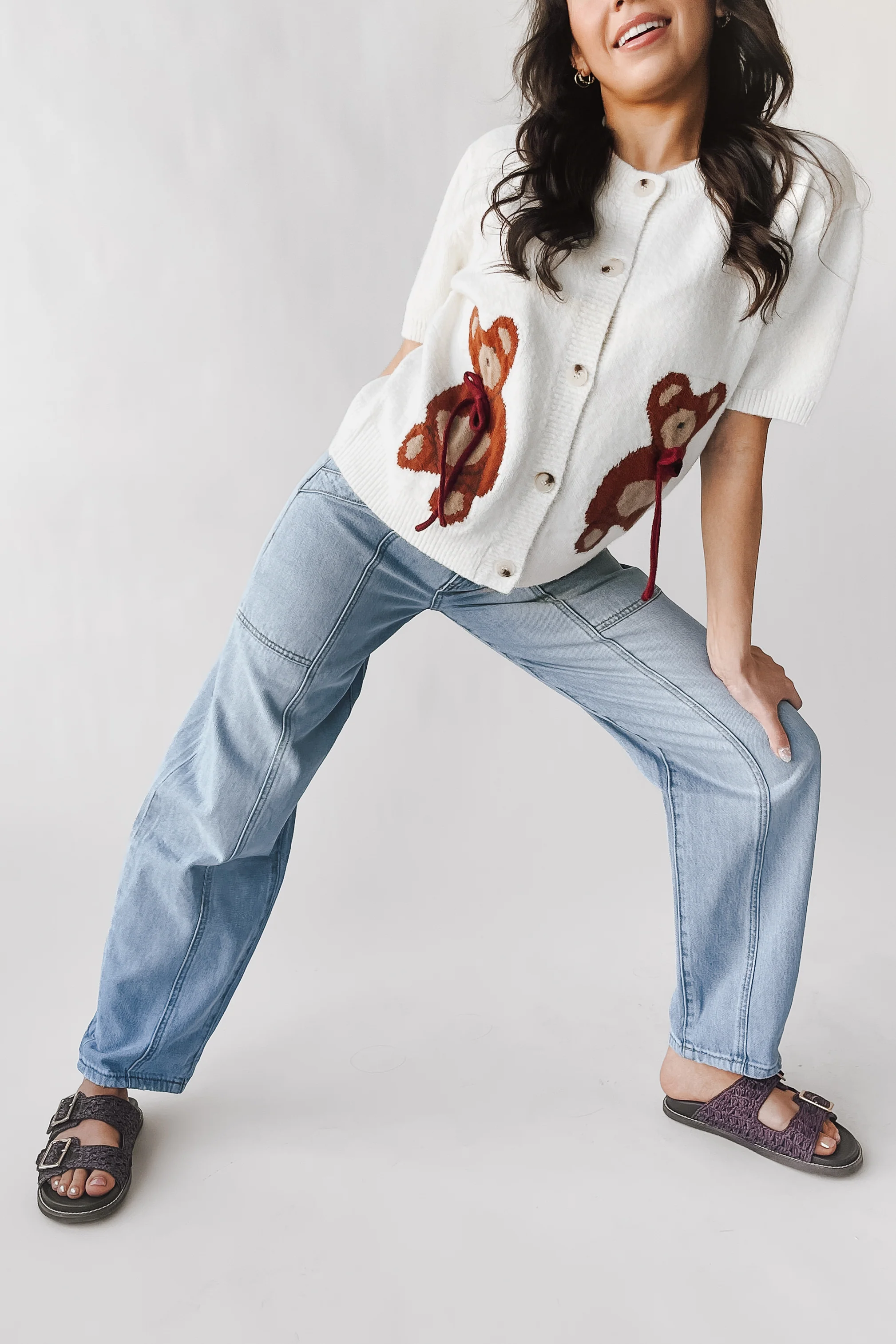 The Bates Pocket Detail Barrel Jean in Light Denim - Image 8