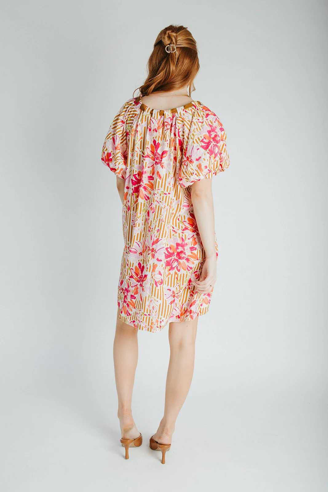 The Brinson Puff Sleeve Floral Dress in Pink + Taupe - Image 5
