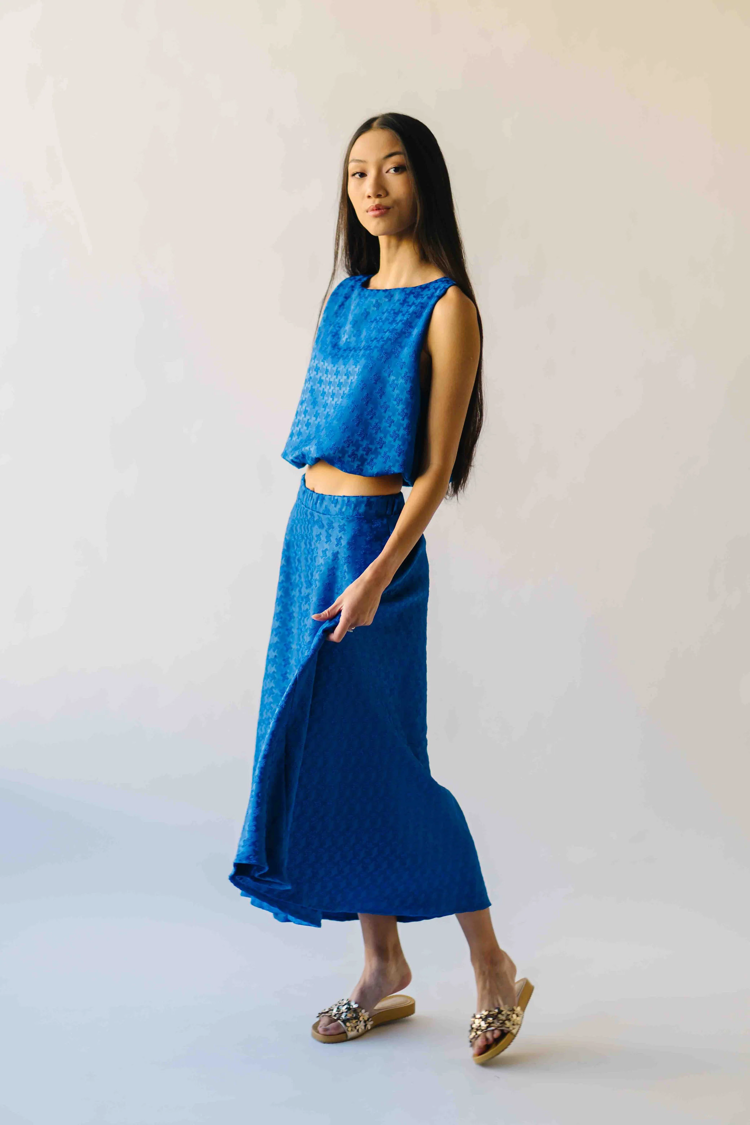 The Bronson Houndstooth Bubble Blouse in Blue - Image 4