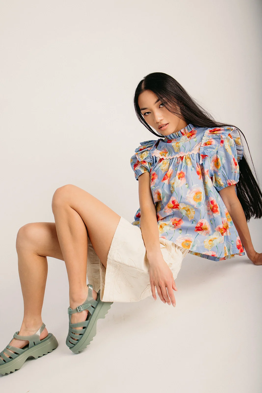 The Cascadia Embroidered Cotton Short in Buttercream - Image 5