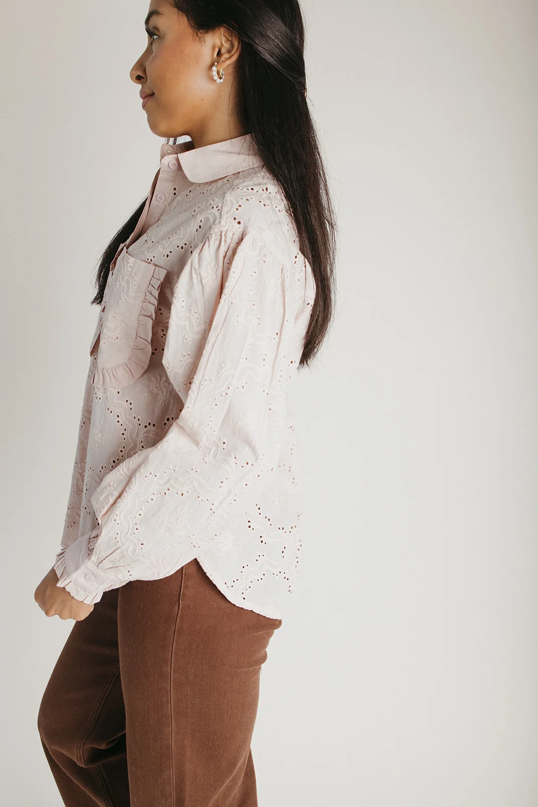 The Dasha Eyelet Button-Up Blouse in Blush - Image 4