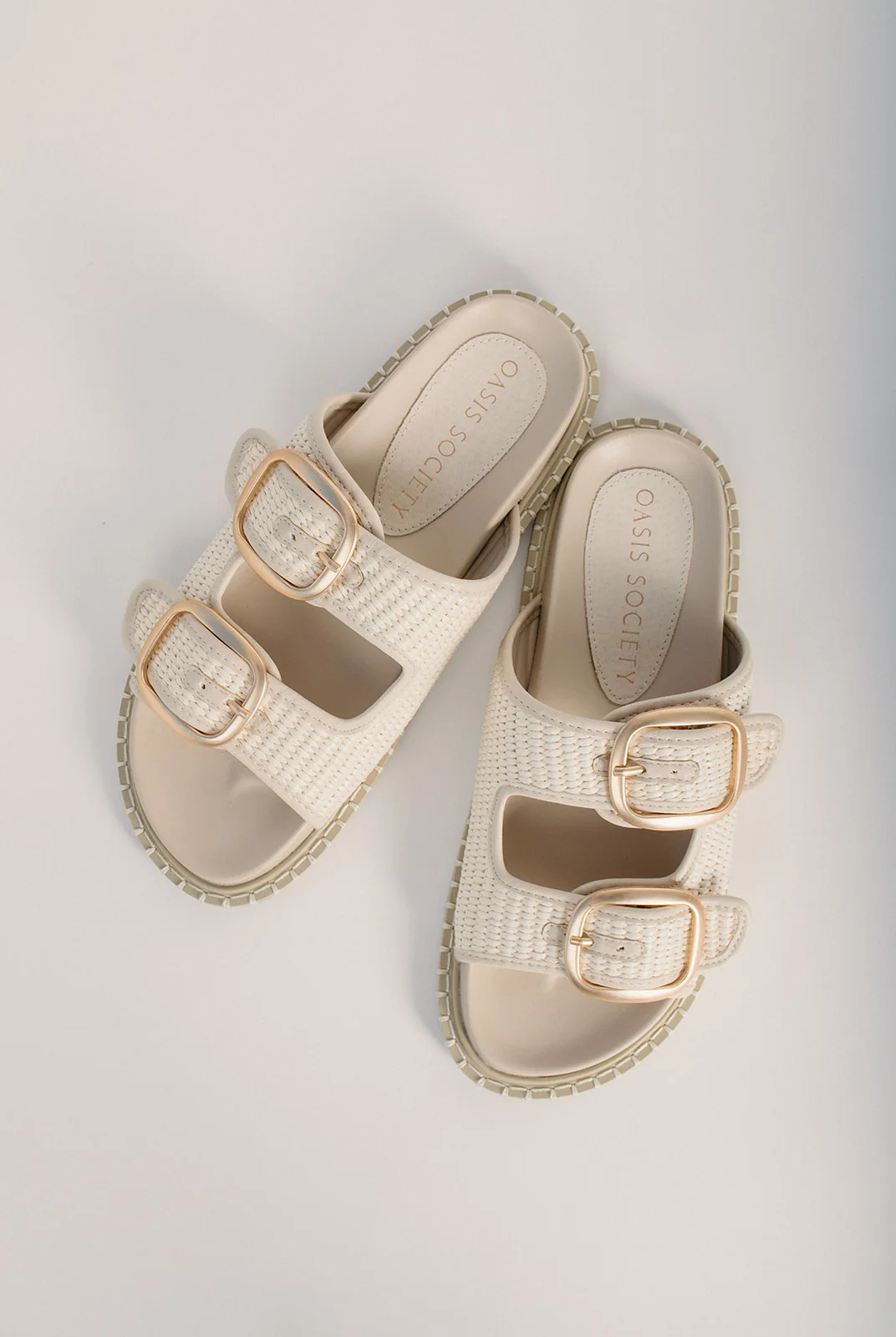 The Daytona Two-Tone Raffia Sandal in Ivory