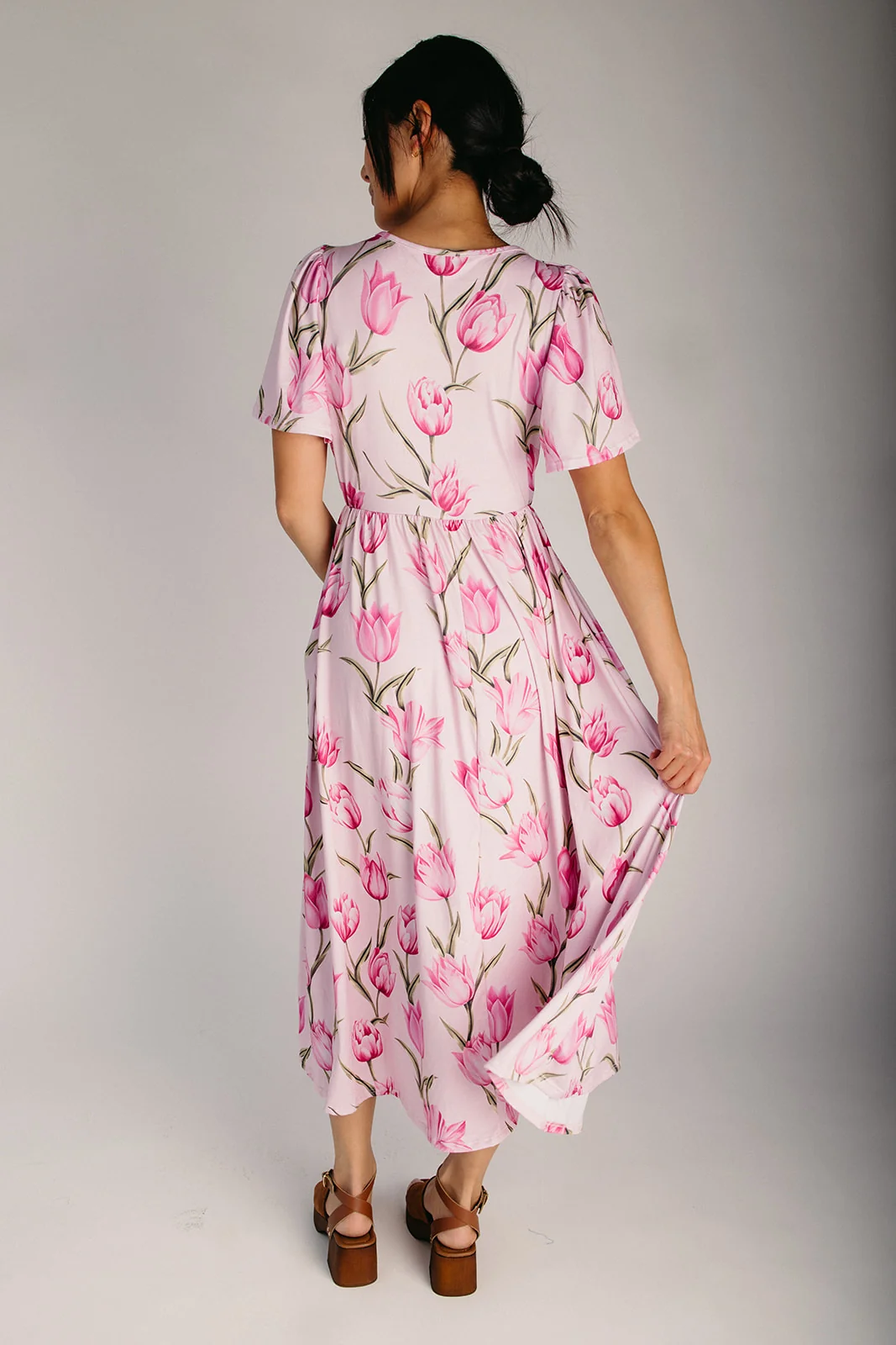 The Edna V-Neck Tulip Floral Midi Dress in Blush - Image 2