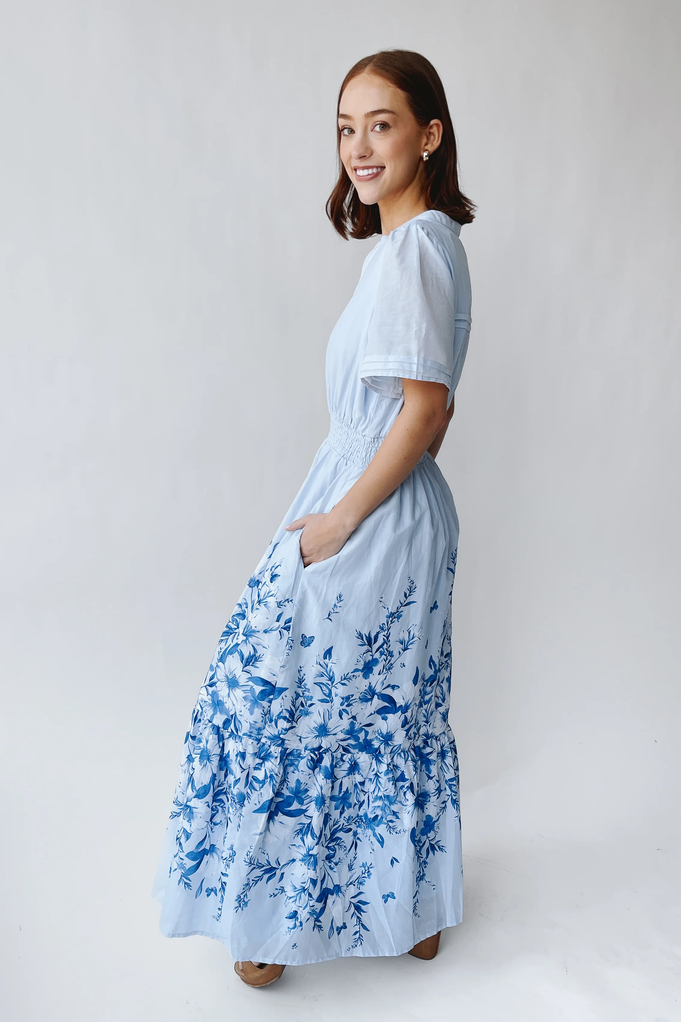 The Fernie Poplin Maxi Dress in Light Blue - Image 11