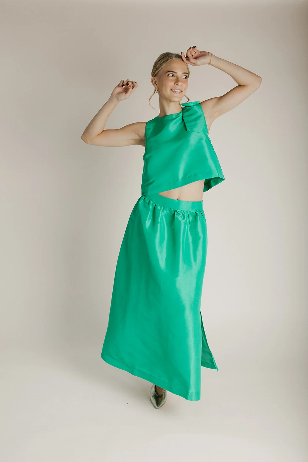 The Hestia Metallic Tank in Kelly Green - Image 5