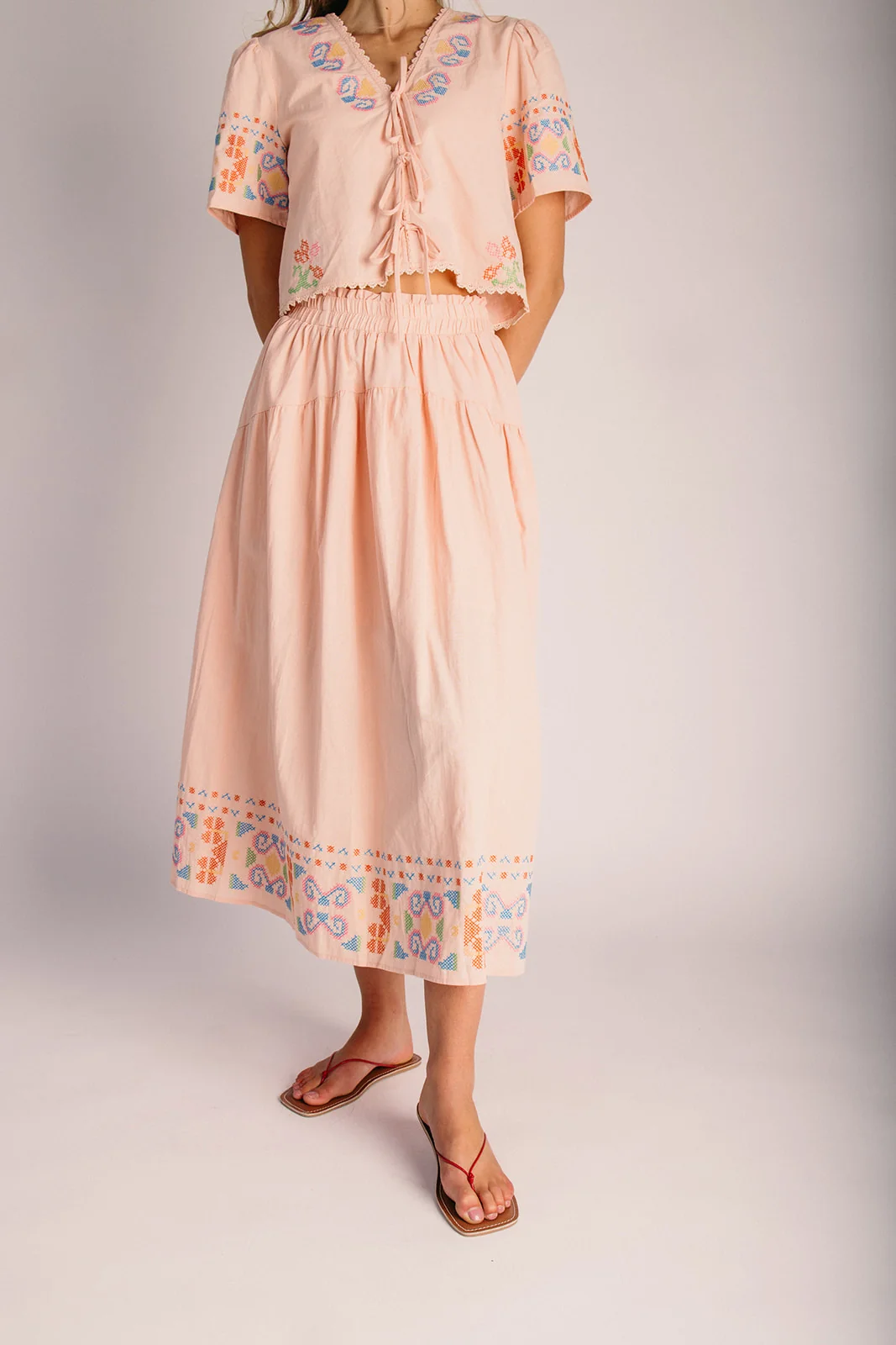The Hockley Cross-Stitch Embroidered Set in Peach Pink - Image 5