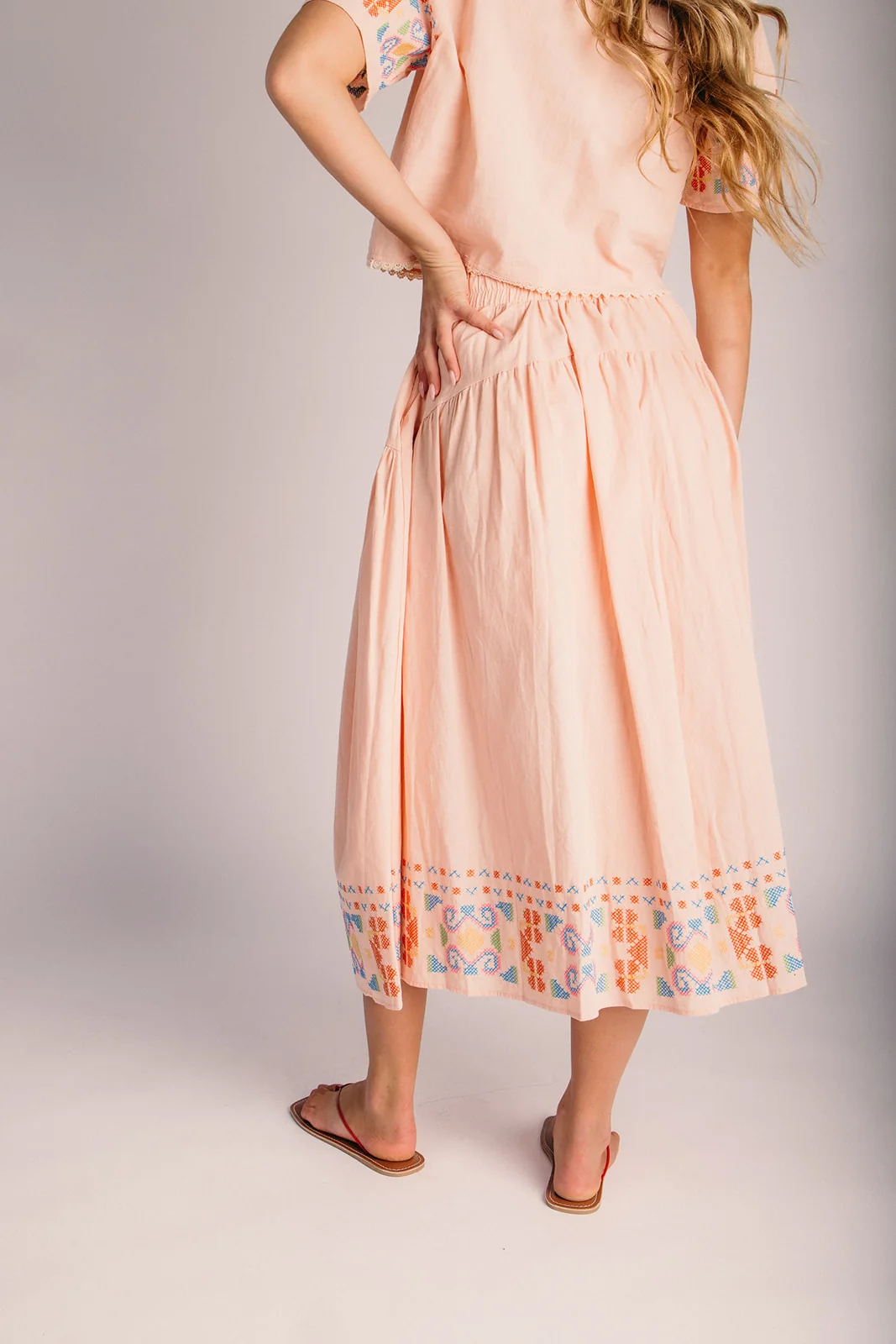 The Hockley Cross-Stitch Embroidered Set in Peach Pink - Image 7