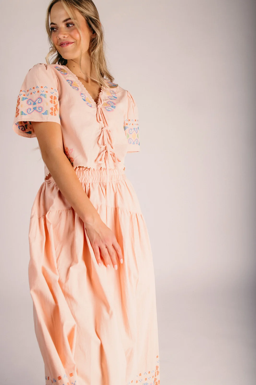 The Hockley Cross-Stitch Embroidered Set in Peach Pink - Image 8