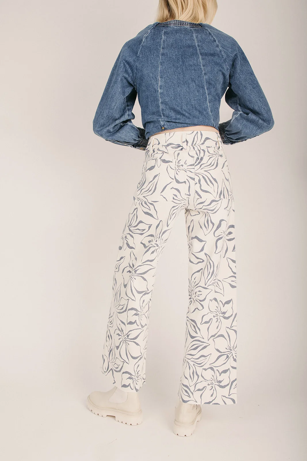 The Jenison Floral Wide Leg Pant in Denim Blue - Image 2