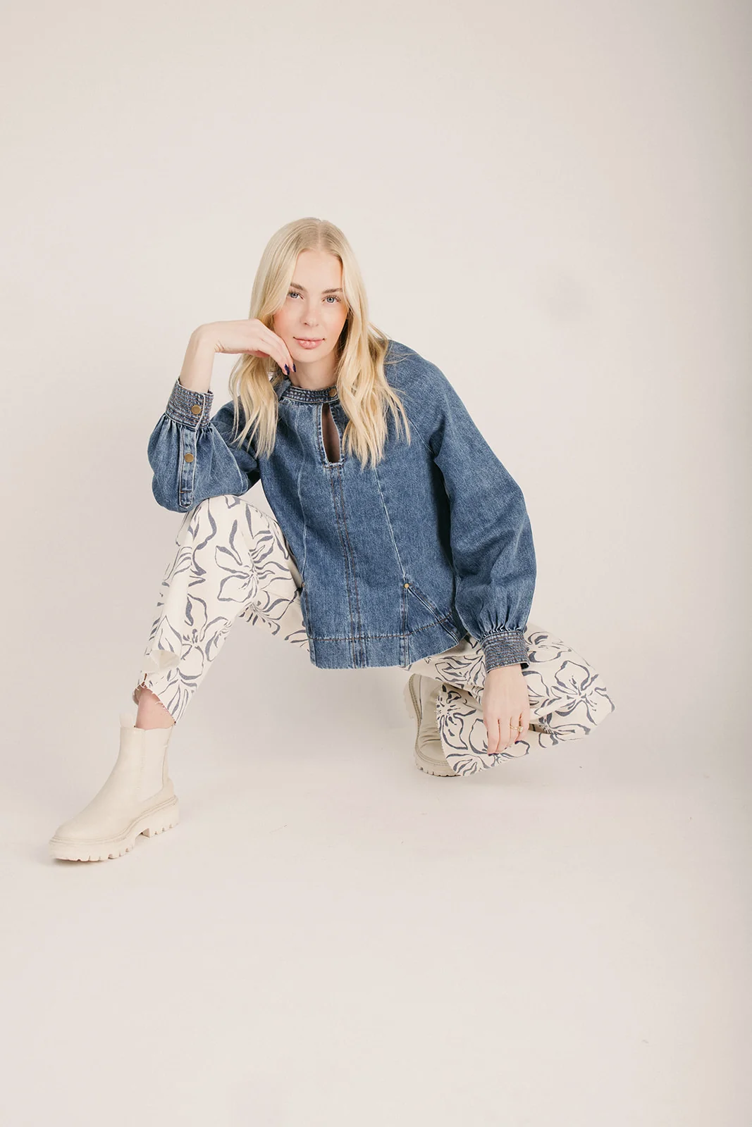 The Jenison Floral Wide Leg Pant in Denim Blue - Image 5