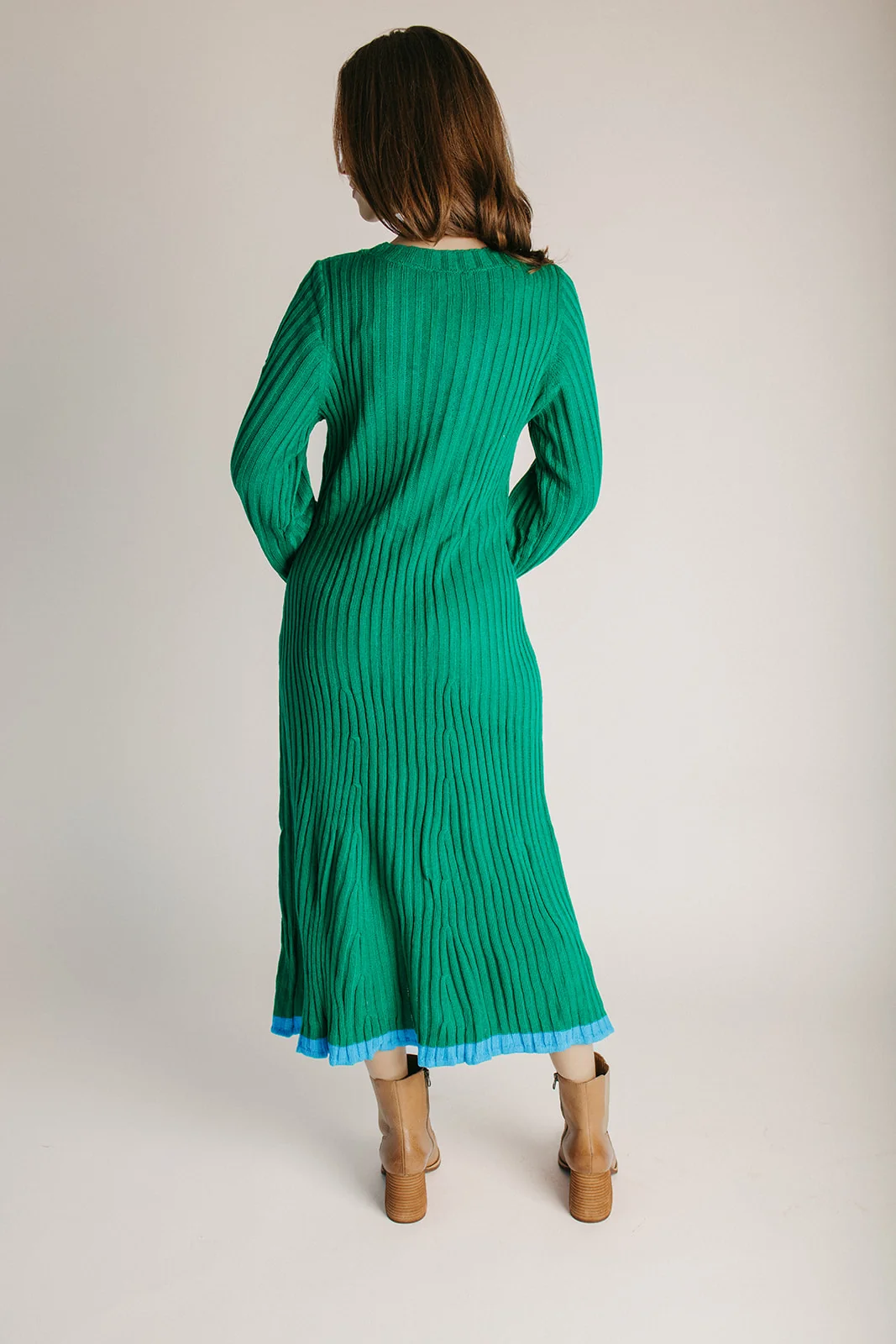The Kamina Knit Midi Dress in Kelly Green - Image 2