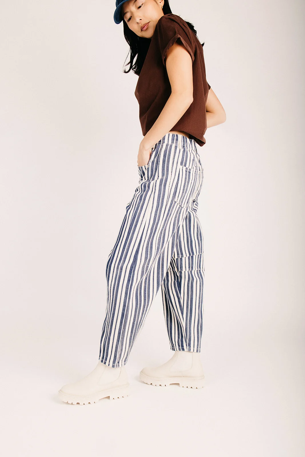 The Kaylin Striped Barrel Pant in Navy - Image 5