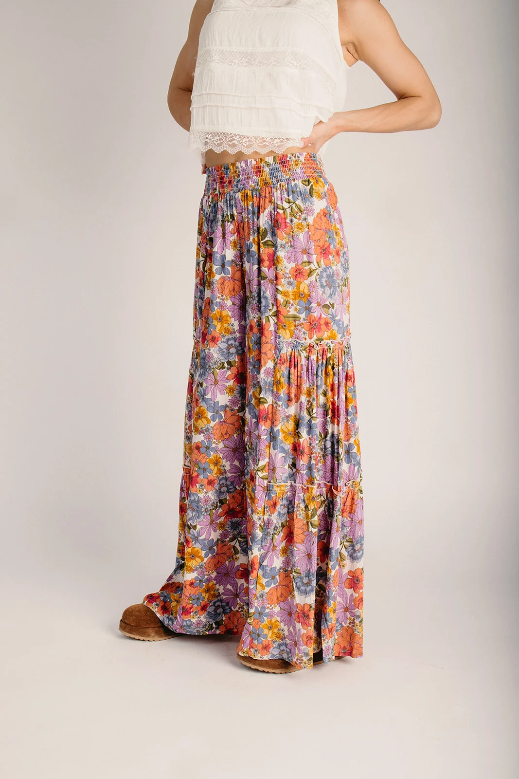 The Kinsey Floral Wide Leg Ruffled Pant in Ivory - Image 2