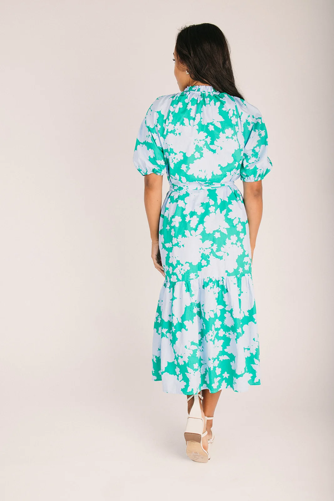 The Riona Floral Tiered Midi Dress in Blue + Kelly Green - Image 5
