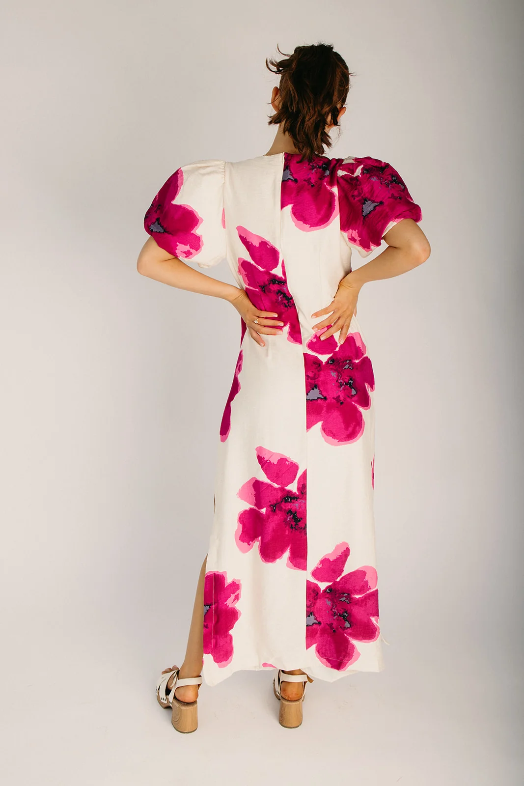 The Rogan Puff Sleeve A-Line Maxi Dress in Fuchsia - Image 2