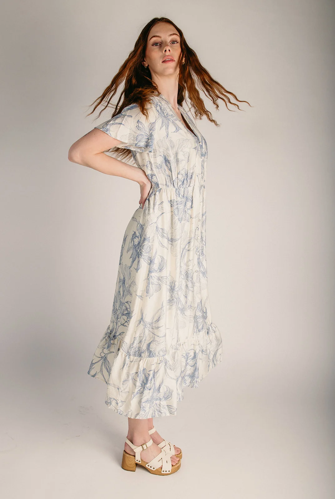 The Sarah Patterned Midi Dress in Cream Blue - Image 5