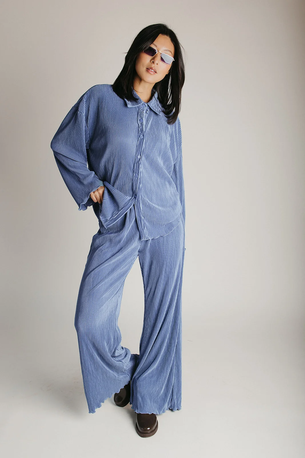 The Travers Pleated Everyday Set in Denim - Image 3