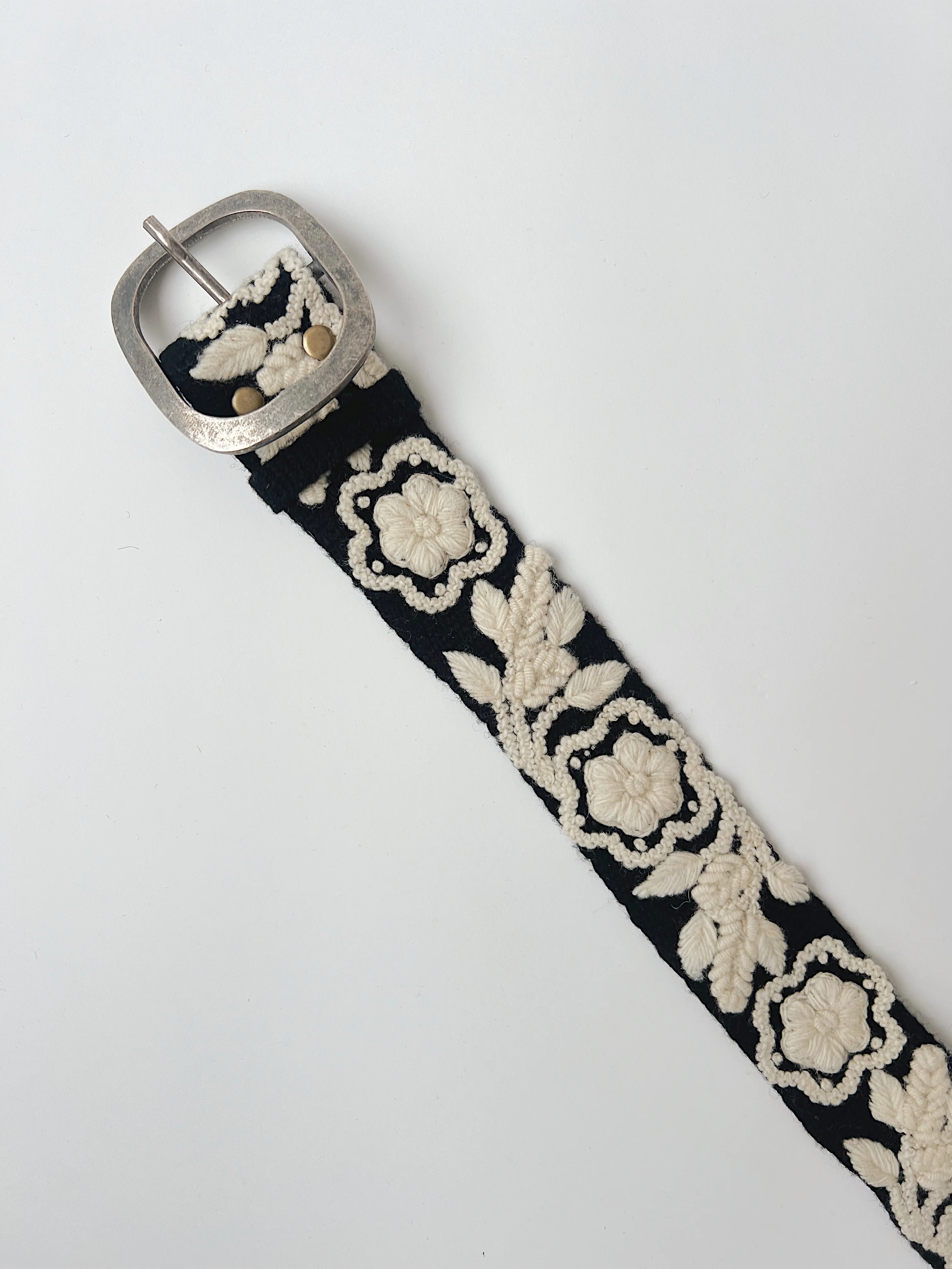 The Two-Tone Embroidered Wool Belt in Black + Cream - Image 2